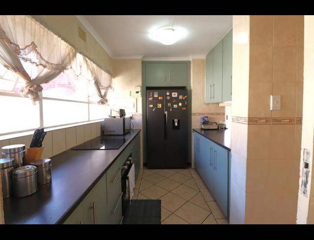 3 BEDROOM TOWNHOUSE FOR SALE IN RANDPARK RIDGE